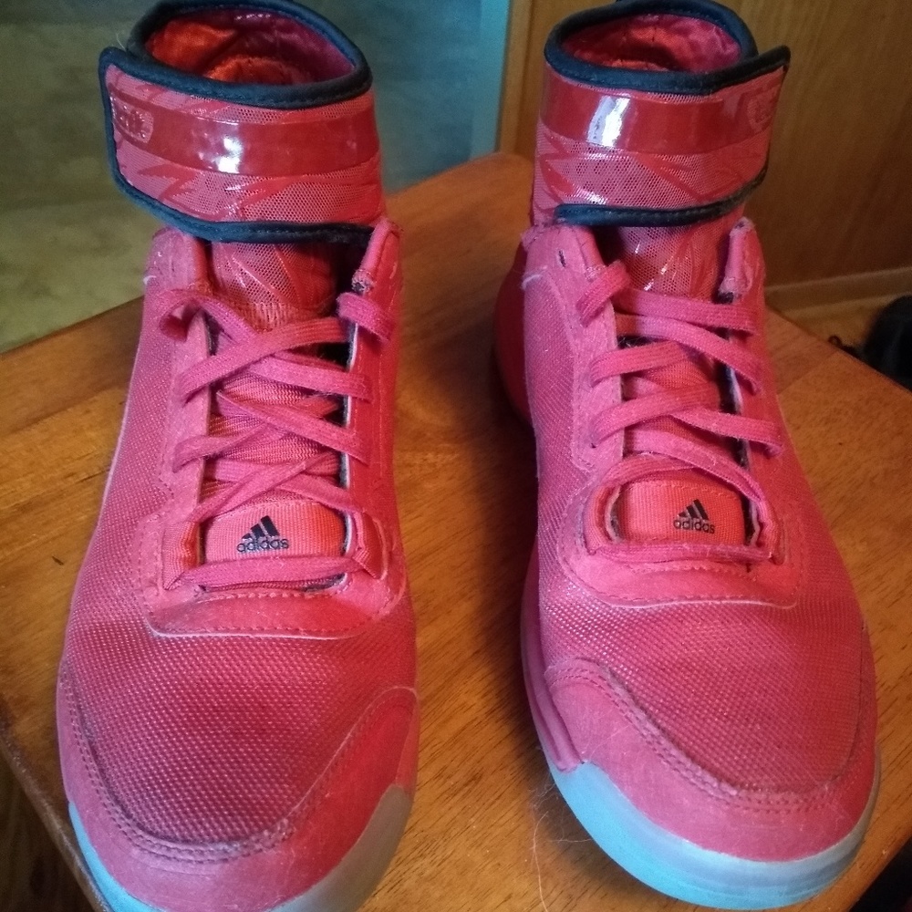 Adidas high tops Dual Threat